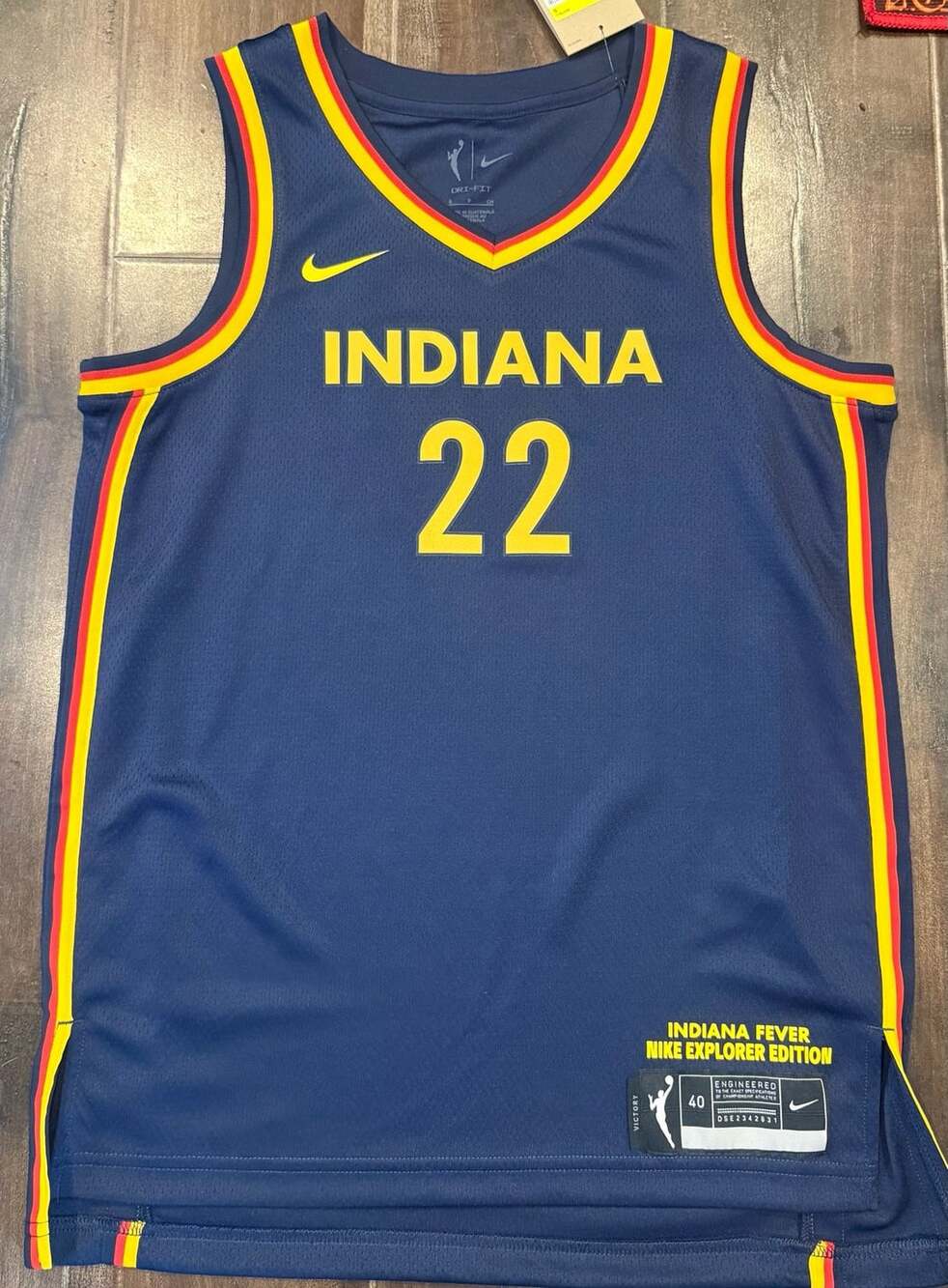 Nike Indiana Fever Caitlin Clark 22 Jersey Size S Explorer Edition